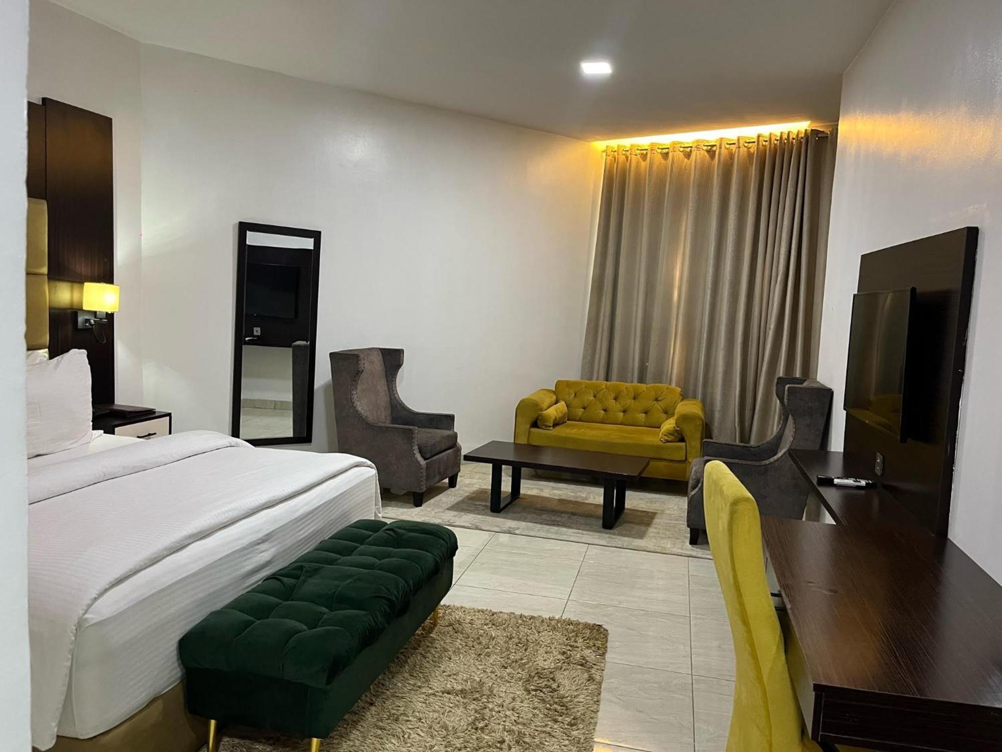 Rollace Hotel Ikeja Luaran gambar